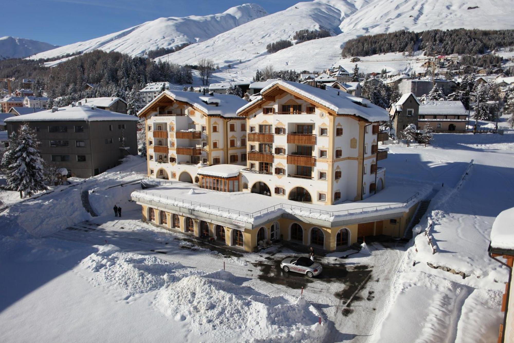 Ferienwohnungen Hotel Allegra Zuoz Exteriér fotografie