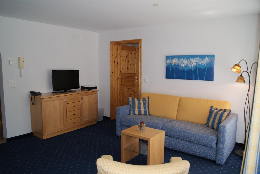 Ferienwohnungen Hotel Allegra Zuoz Exteriér fotografie